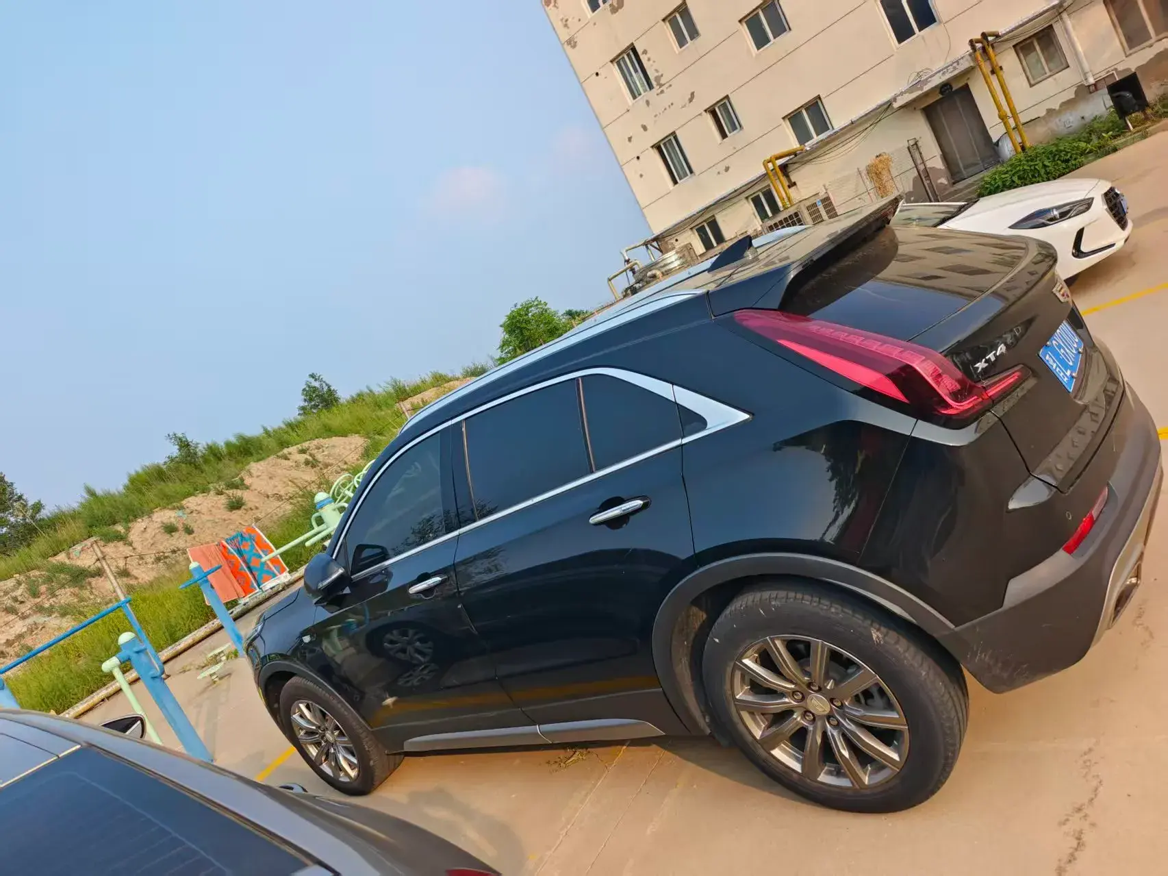2020 CADILLAC XT4 thumbnail 4