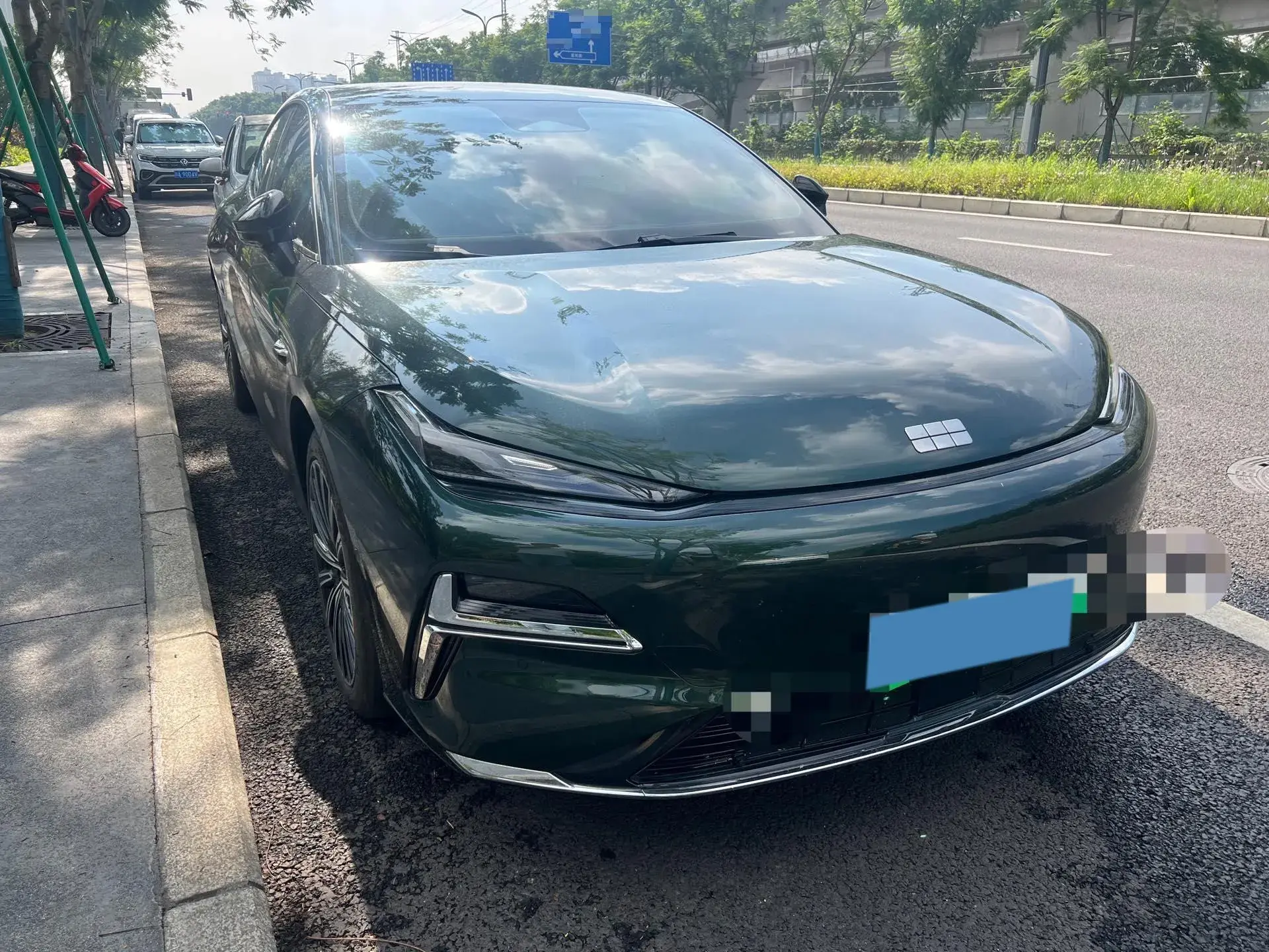 2025 GEELY GALAXY thumbnail 2