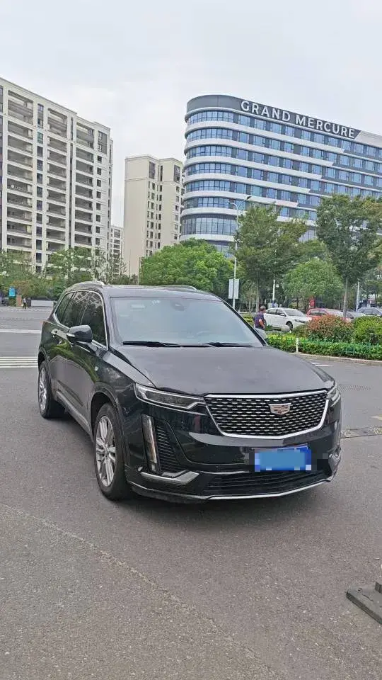 2022 CADILLAC XT6 thumbnail 2