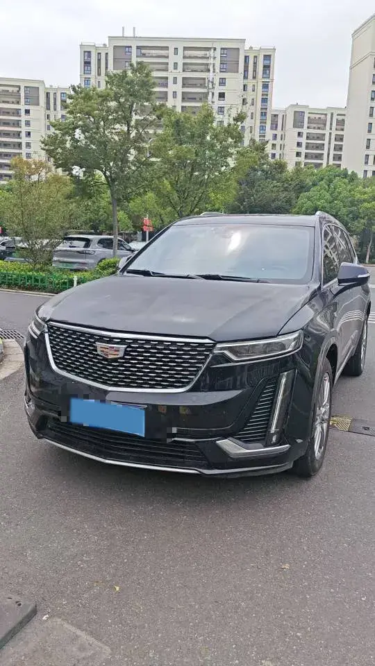 2022 CADILLAC XT6 view 1