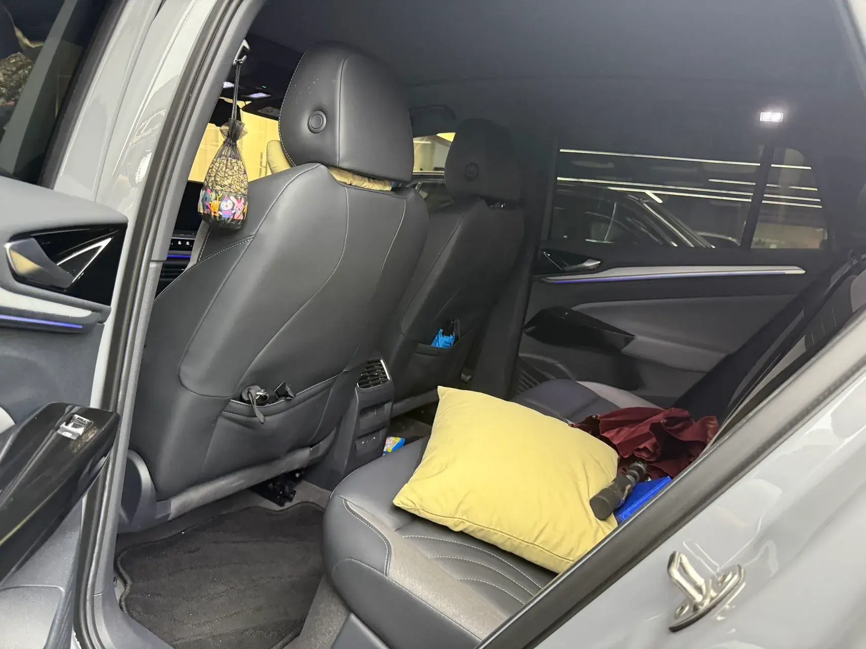 2024 VOLKSWAGEN ID.4 thumbnail 4