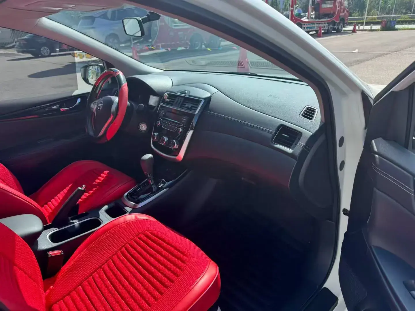 2024 NISSAN TIIDA thumbnail 4