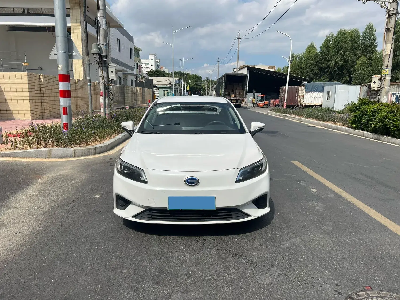 2019 AION S thumbnail 3