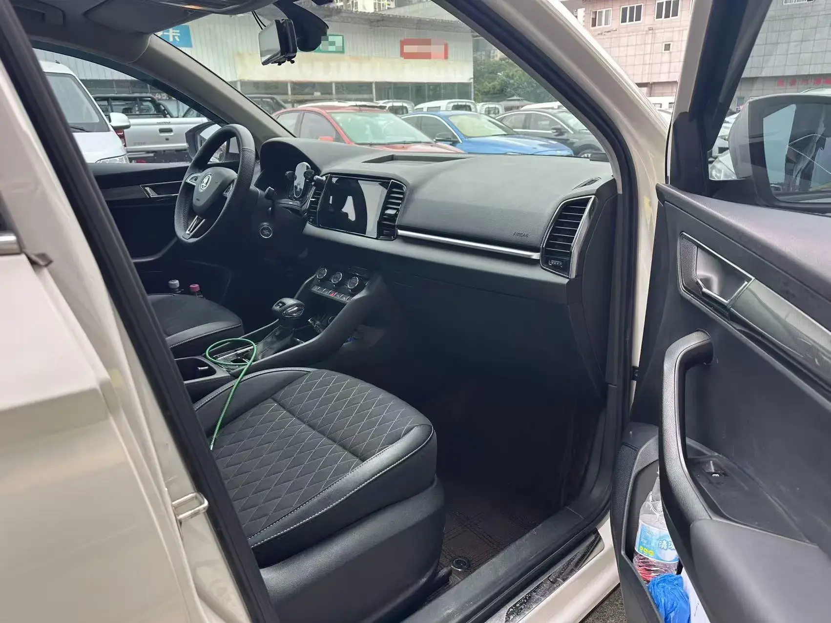 2020 SKODA KAROQ thumbnail 3