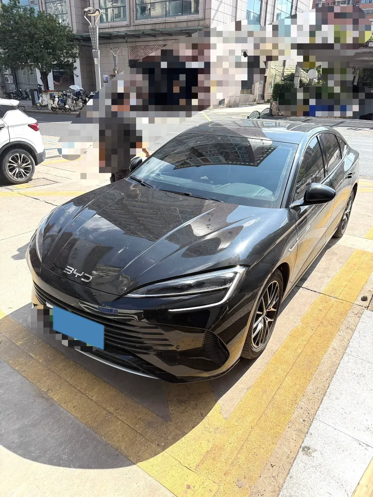 2023 BYD SEAL view 1