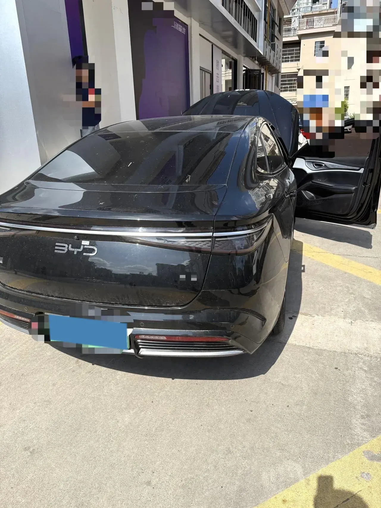 2023 BYD SEAL thumbnail 4