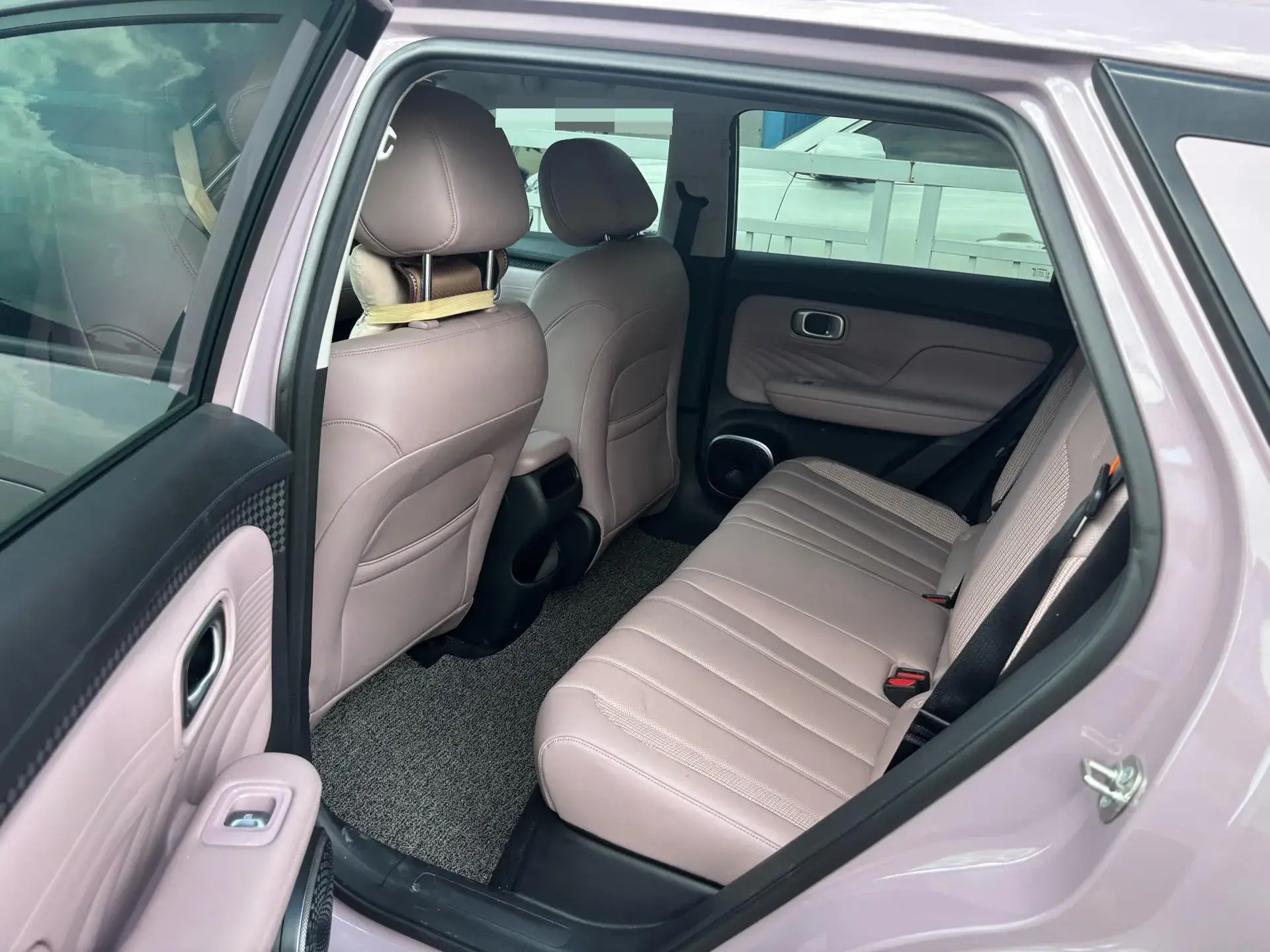 2025 AION AION thumbnail 3