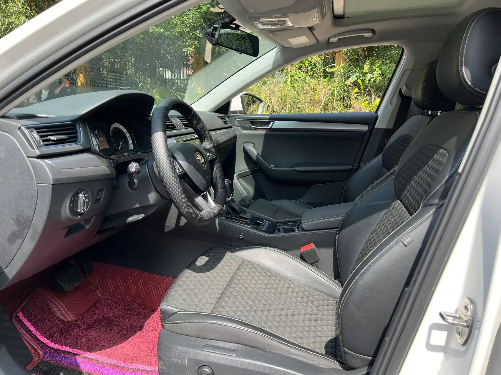 2018 SKODA SUPERB thumbnail 4