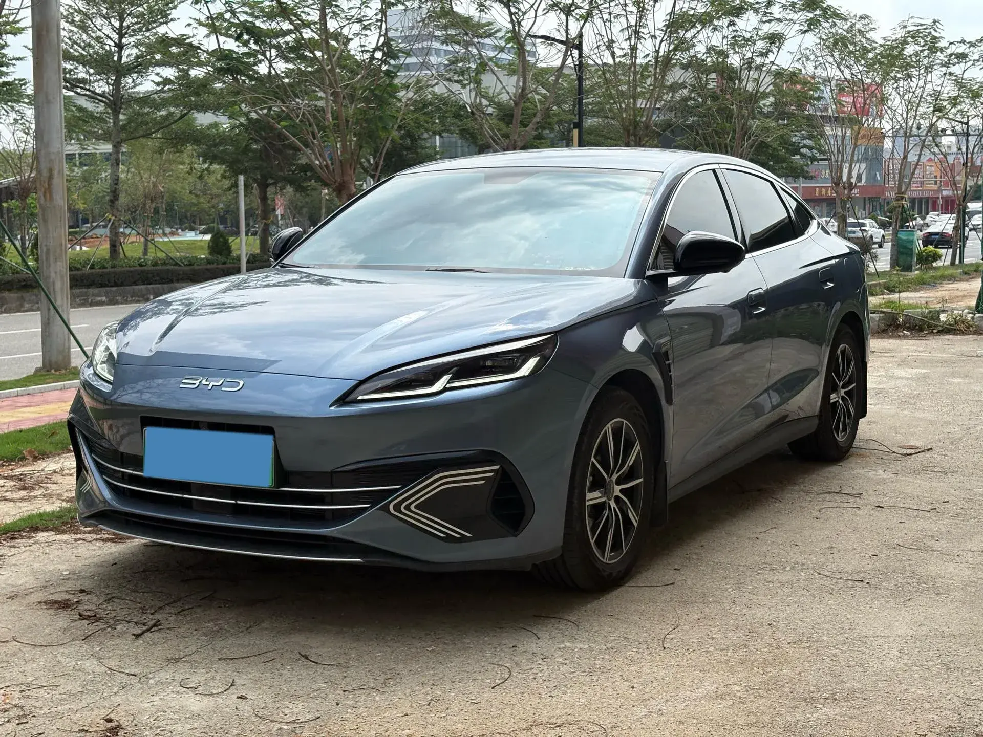 2024 BYD SEAL view 1