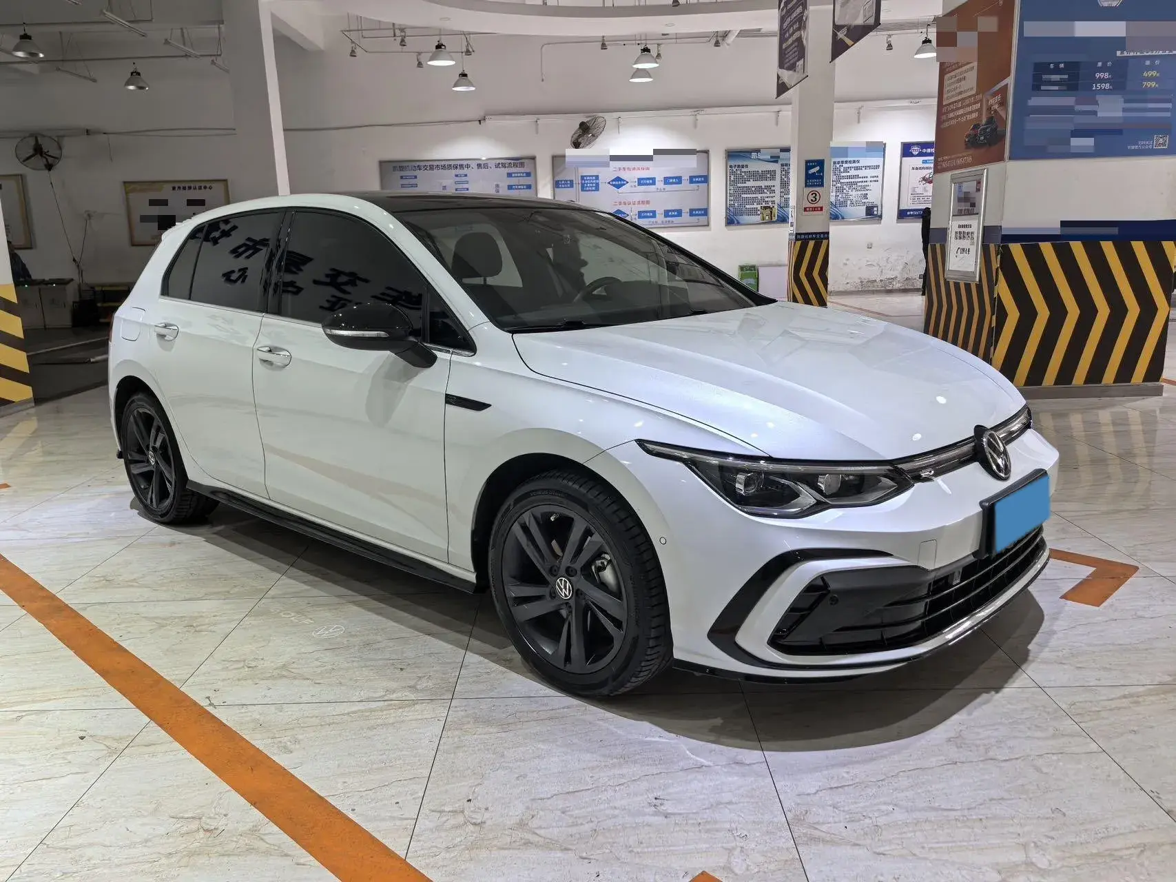 2021 VOLKSWAGEN GOLF thumbnail 4