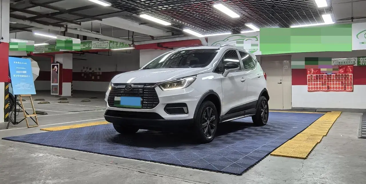 2019 BYD YUAN view 1