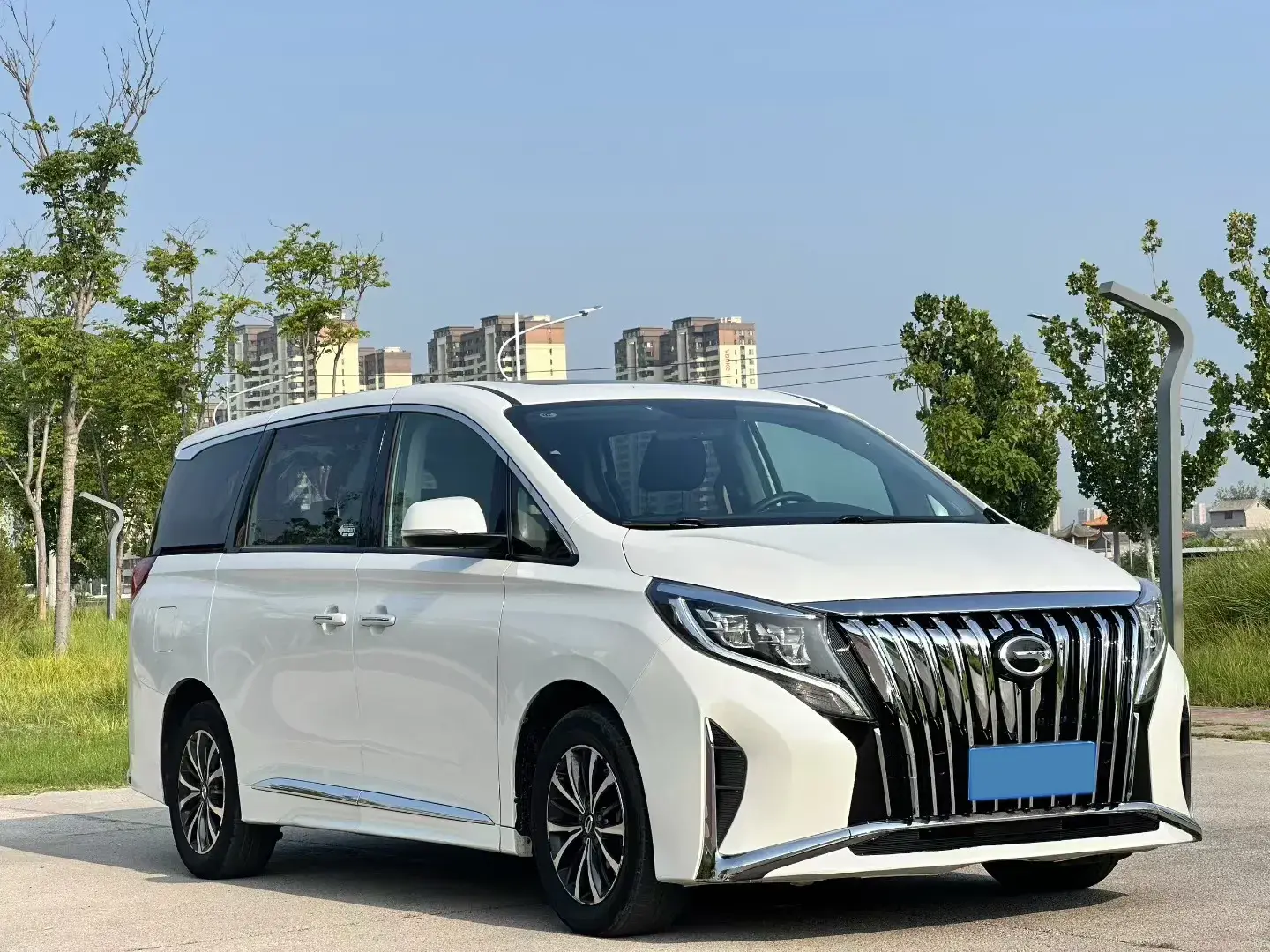 2021 GAC TRUMPCHI thumbnail 3