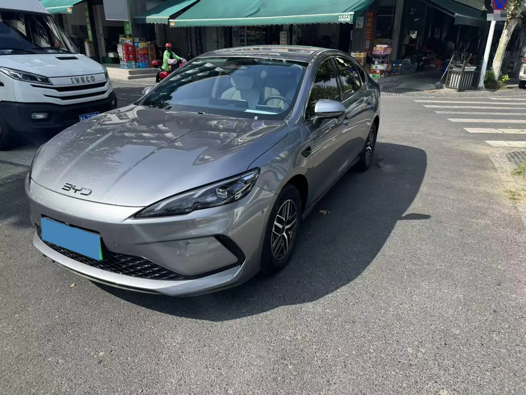 2025 BYD SEAL05 view 1