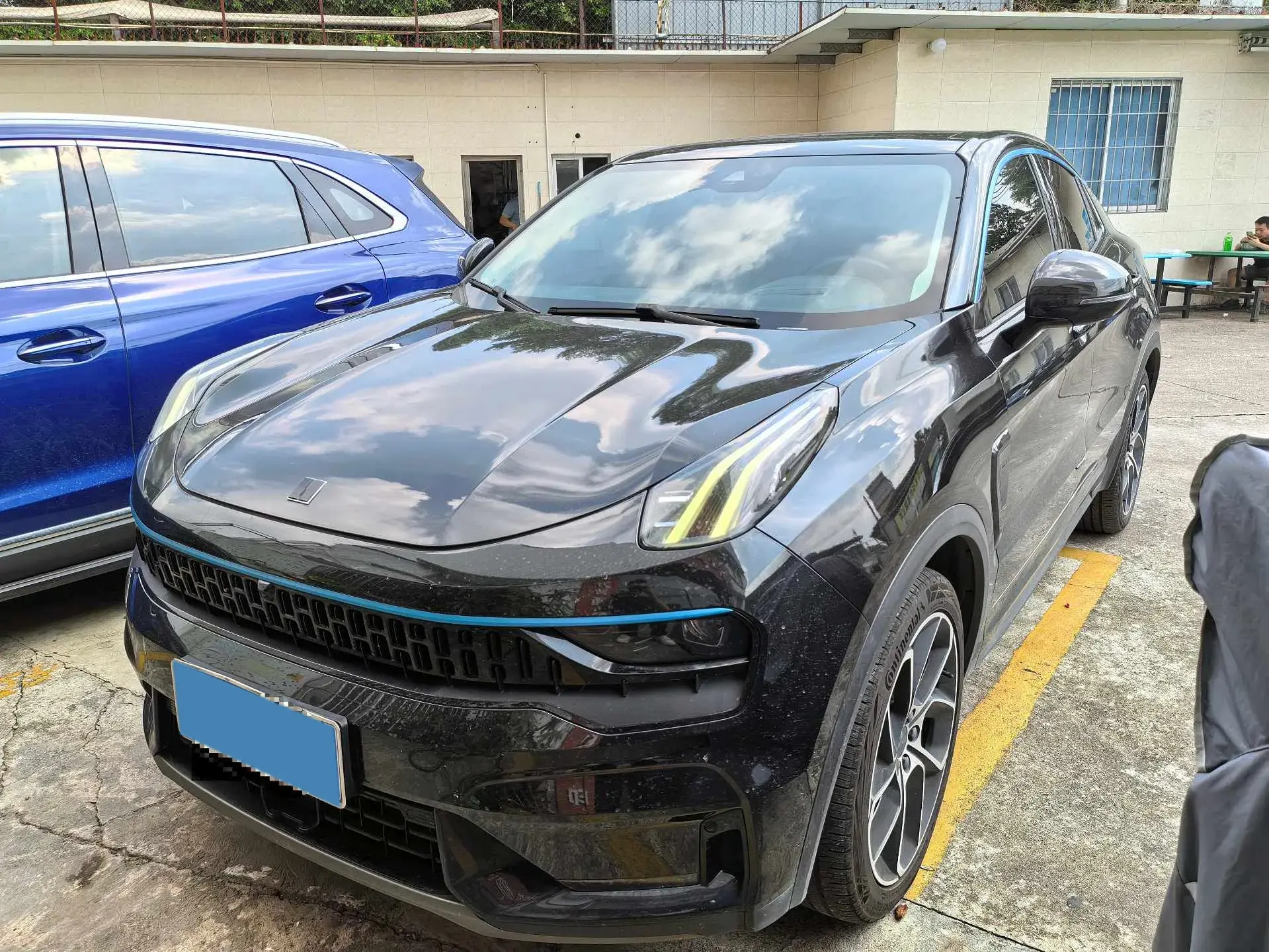 2020 LYNK&CO 05 view 1