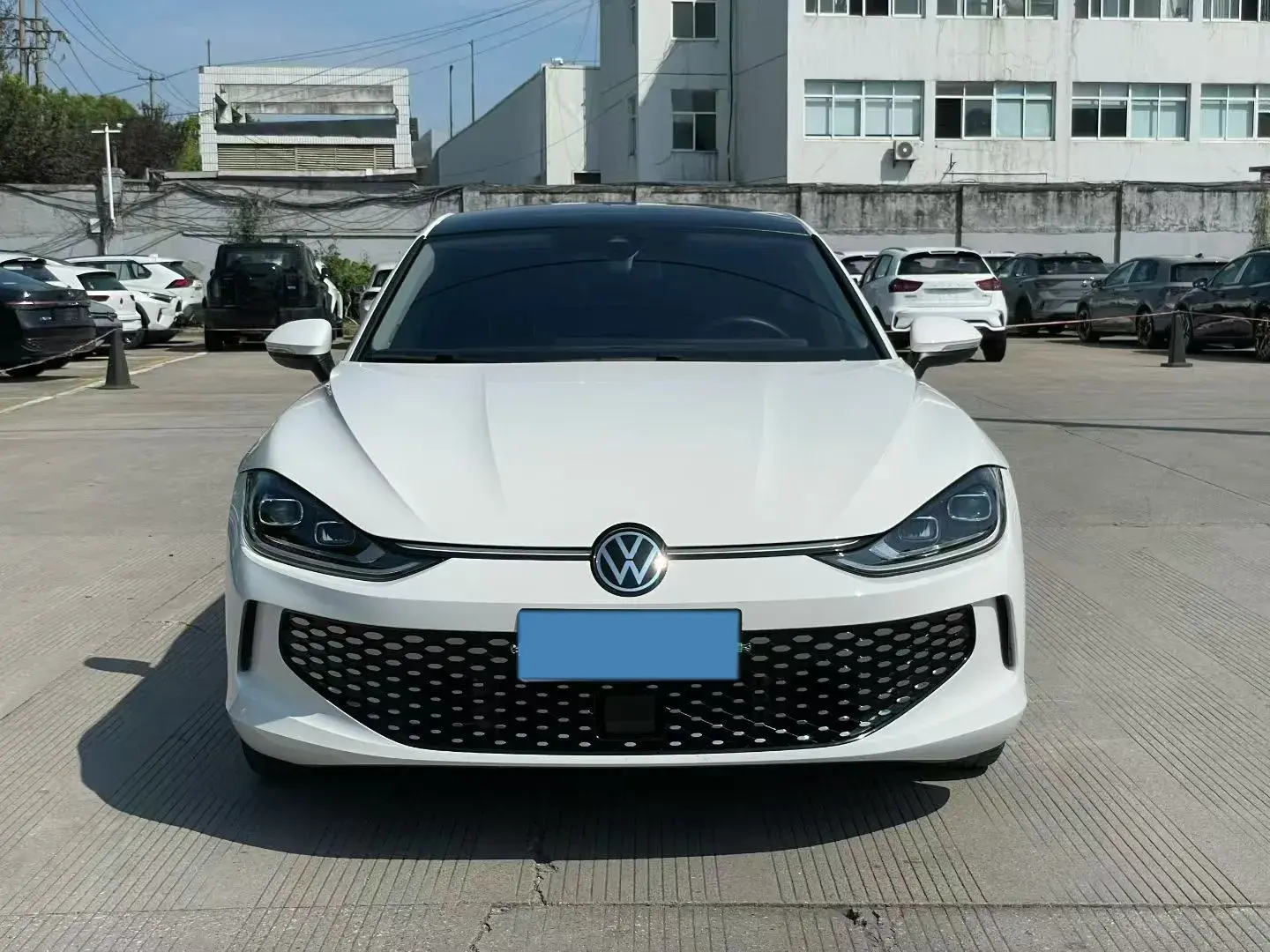 2023 VOLKSWAGEN LAMANDO thumbnail 2