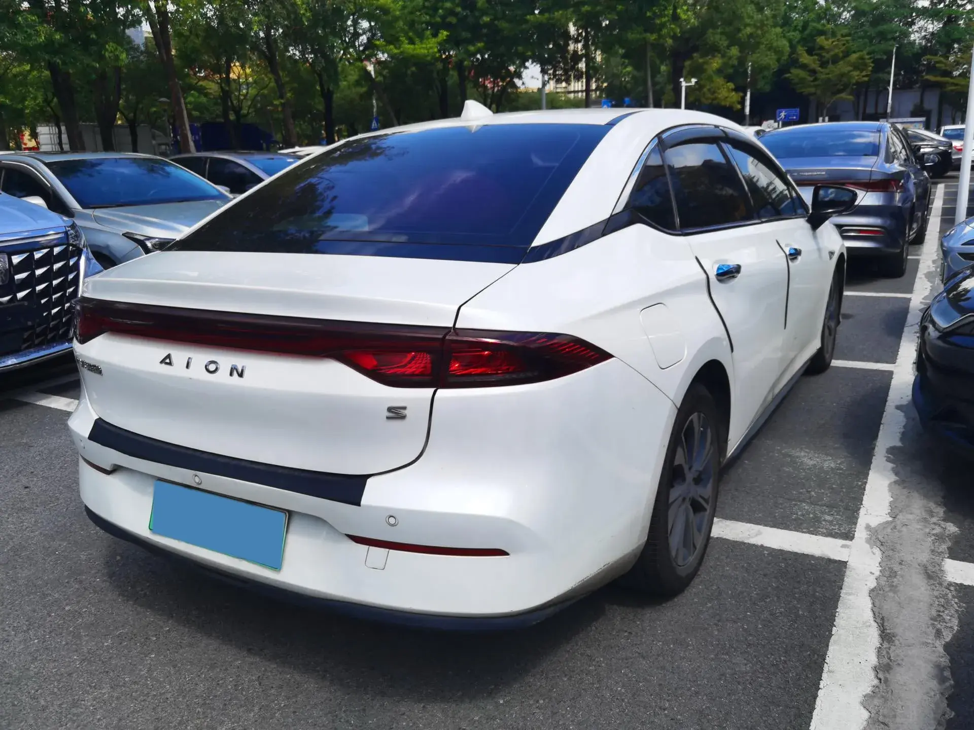 2020 AION S thumbnail 4