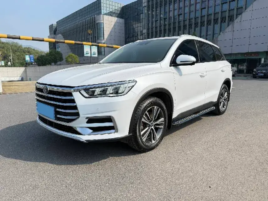 2019 BYD SONG view 1