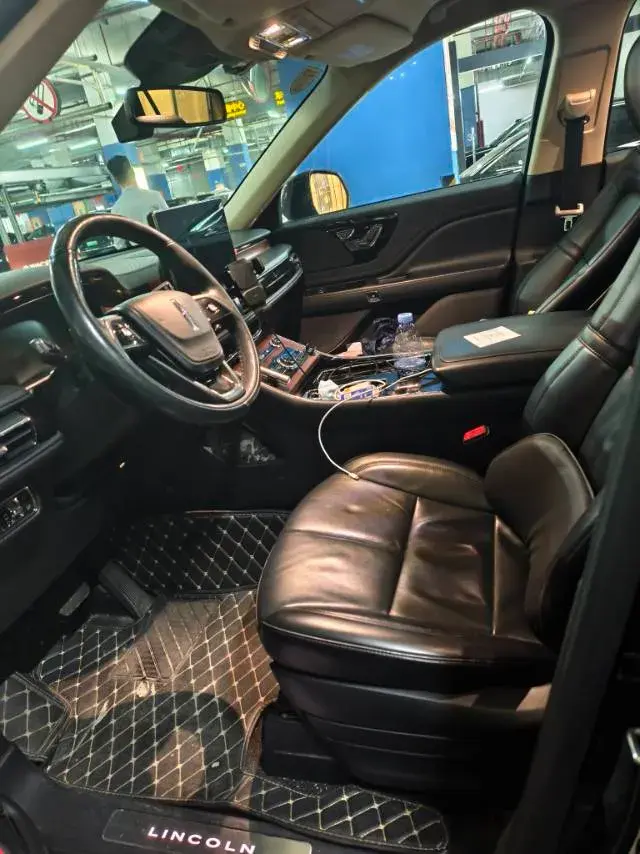 2021 LINCOLN AVIATOR thumbnail 3