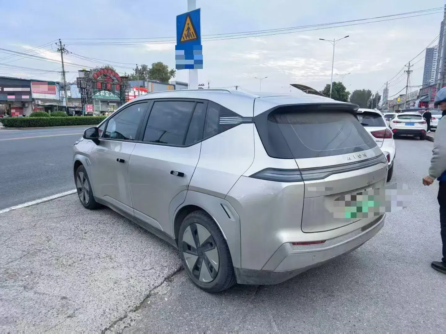 2023 AION Y thumbnail 4