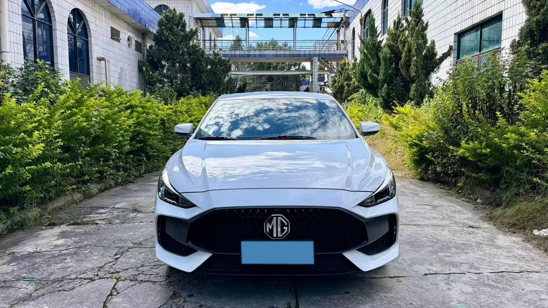 2022 MG 5 thumbnail 2