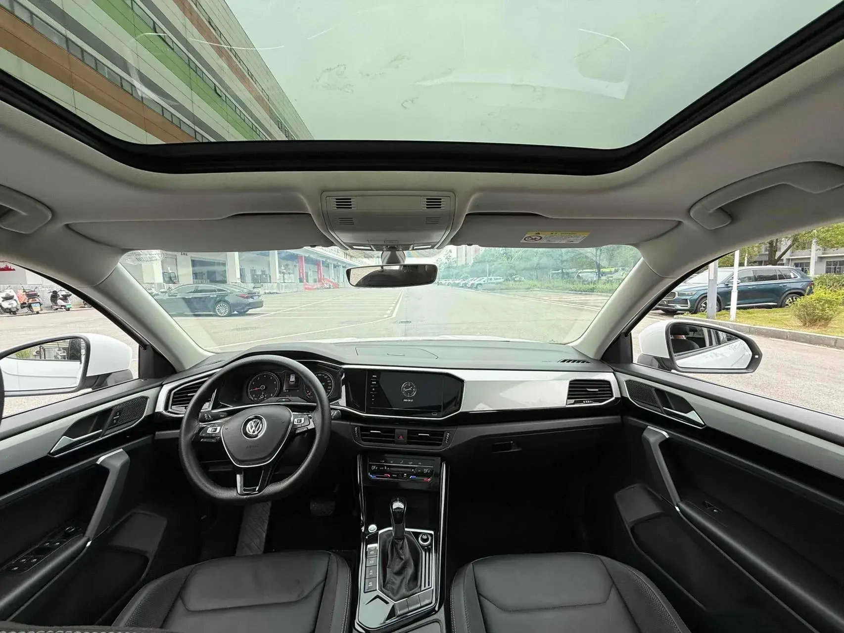 2020 VOLKSWAGEN TAYRON thumbnail 4