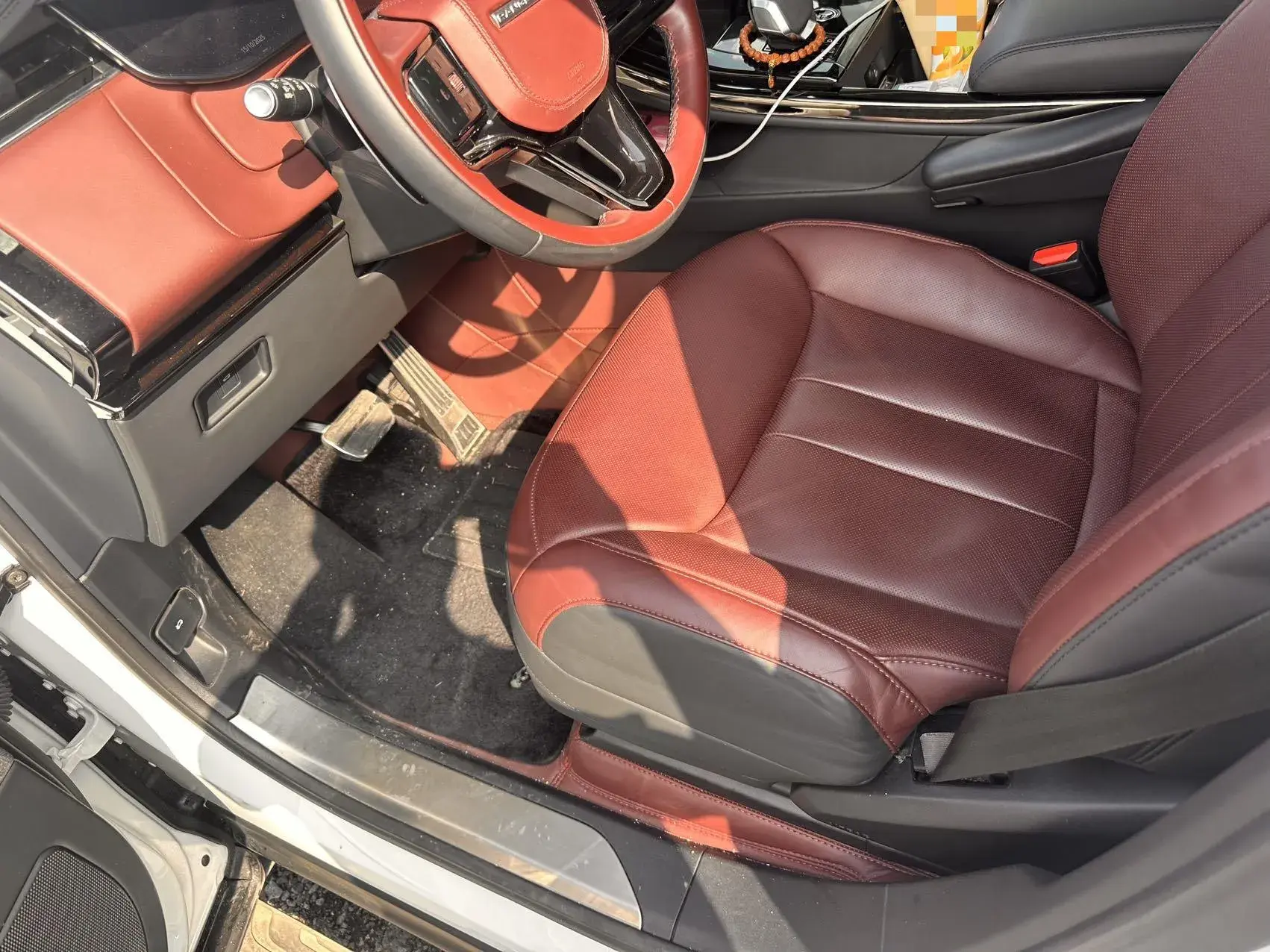 2024 LAND ROVER thumbnail 4