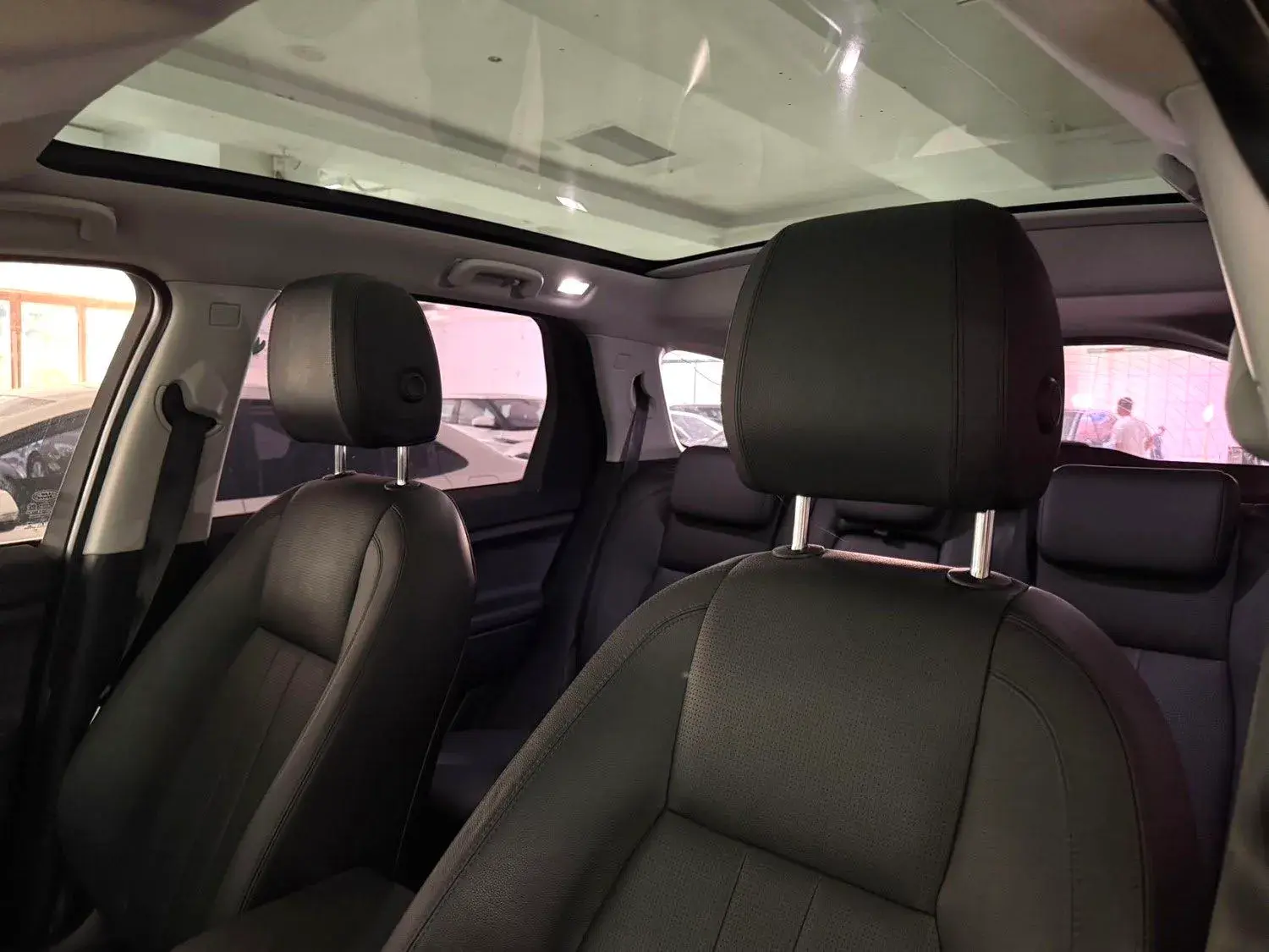 2018 LAND ROVER thumbnail 4