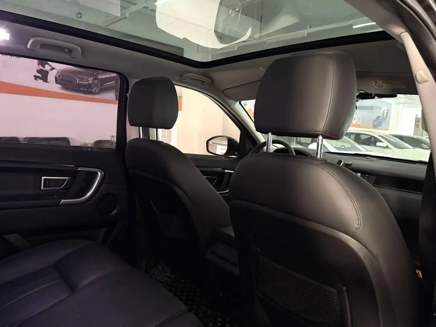 2018 LAND ROVER thumbnail 2