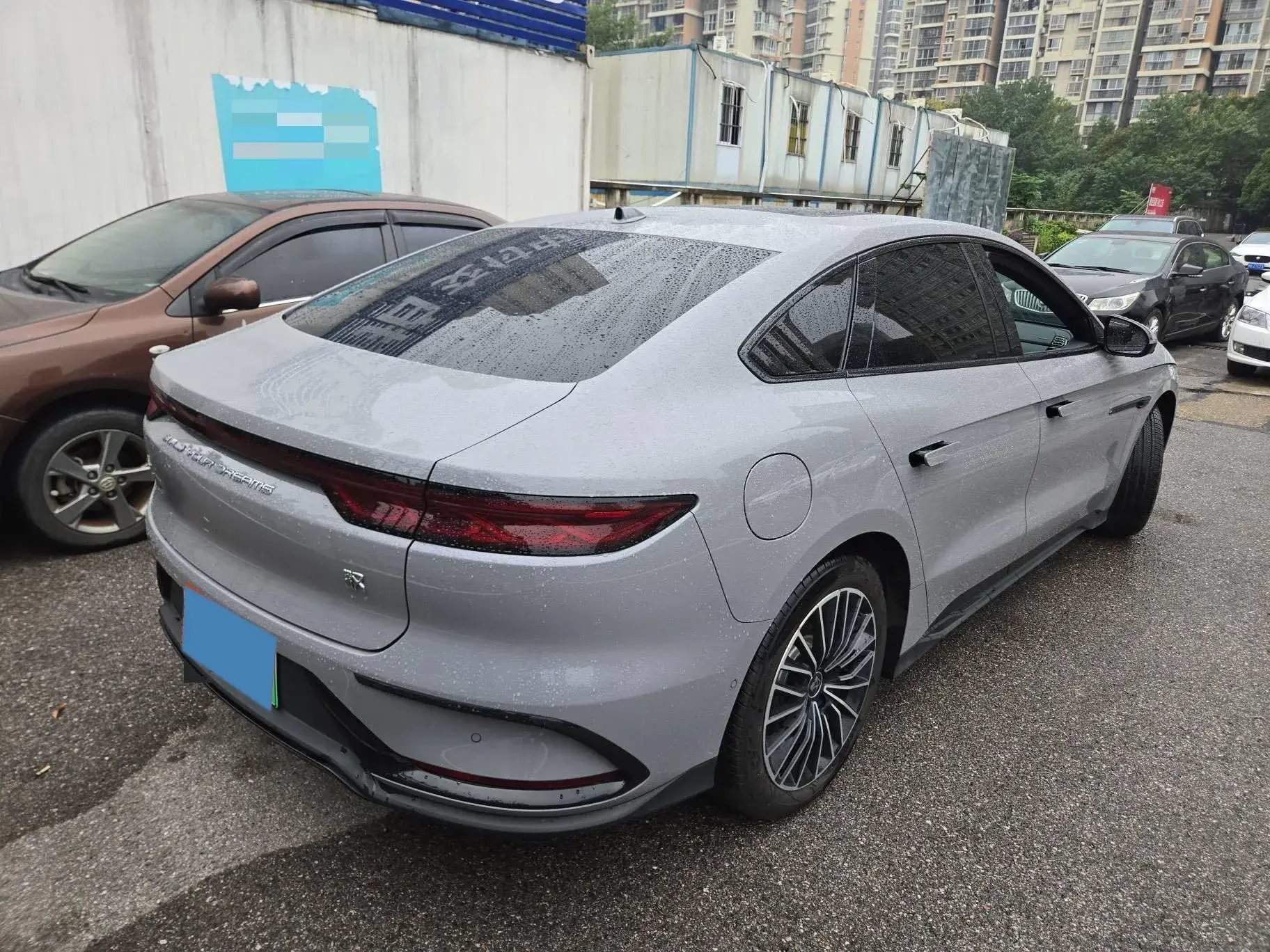 2024 BYD HAN thumbnail 4