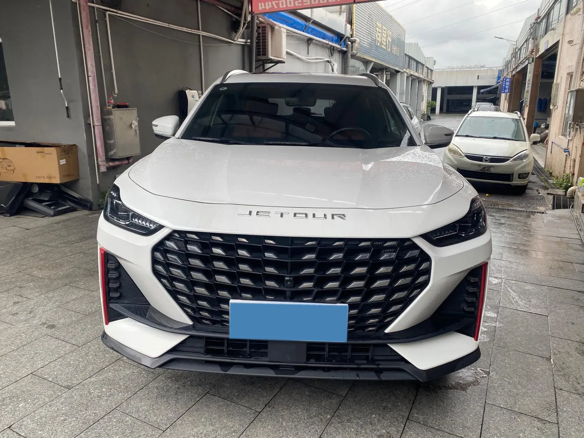 2023 JETOUR X70 thumbnail 2