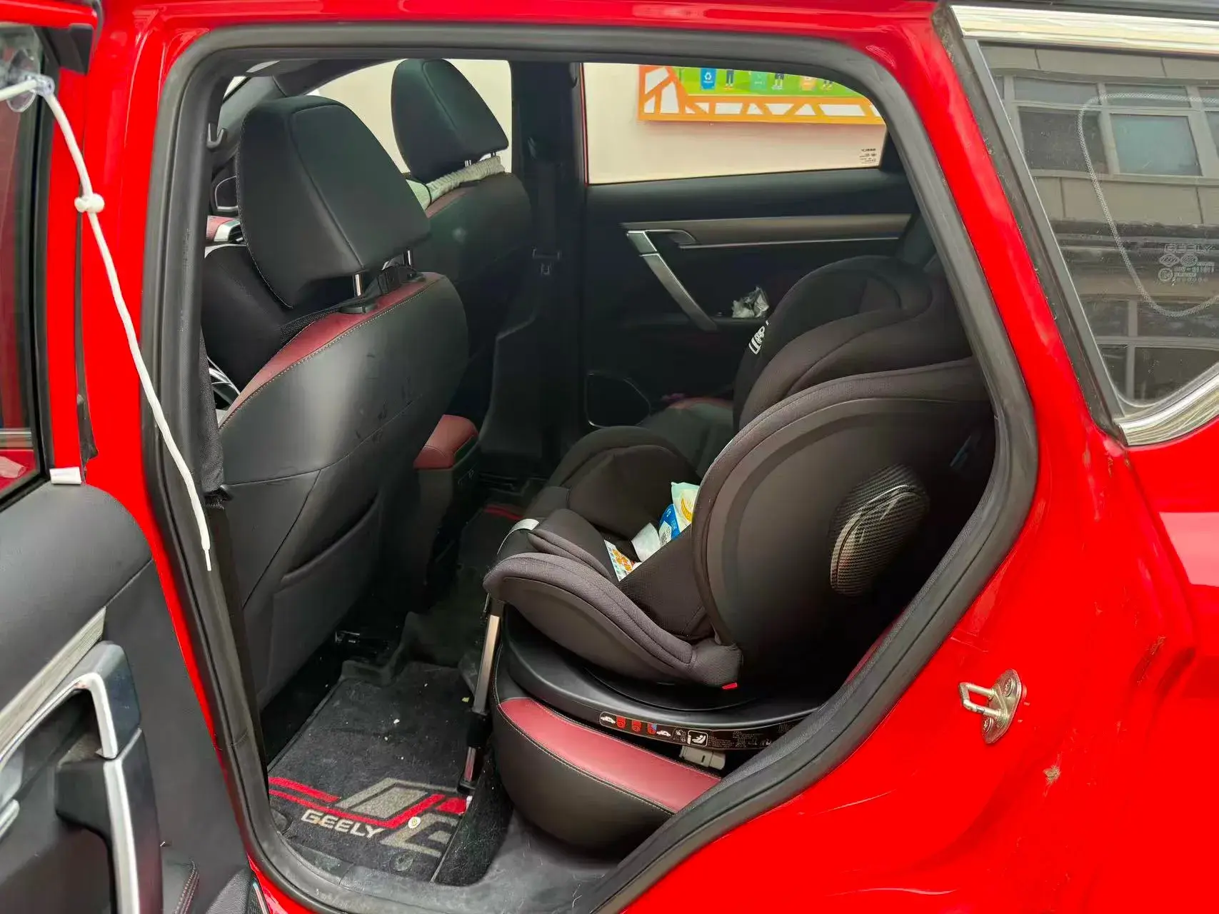 2019 GEELY COOLRAY thumbnail 4