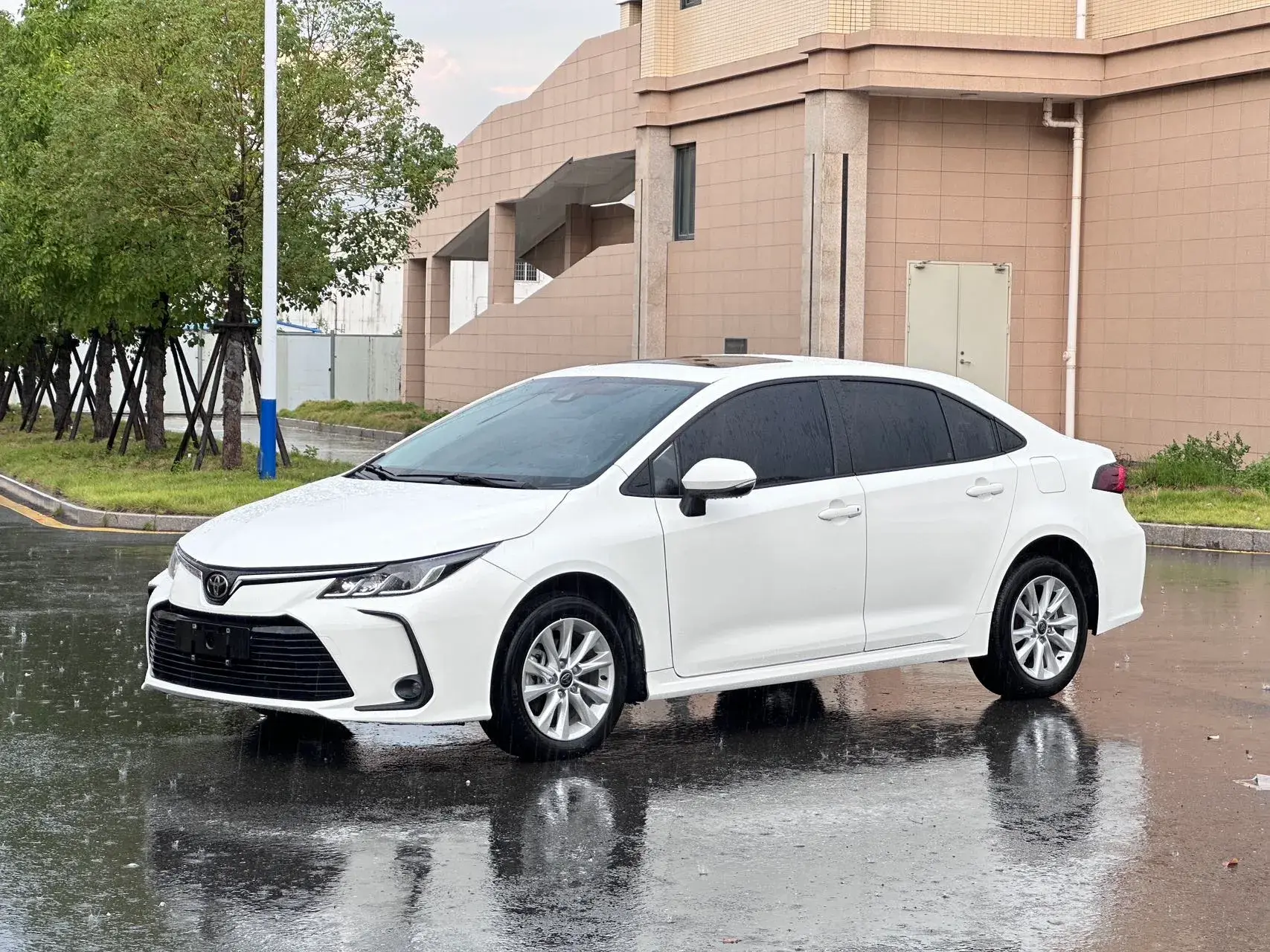 2023 TOYOTA COROLLA view 1