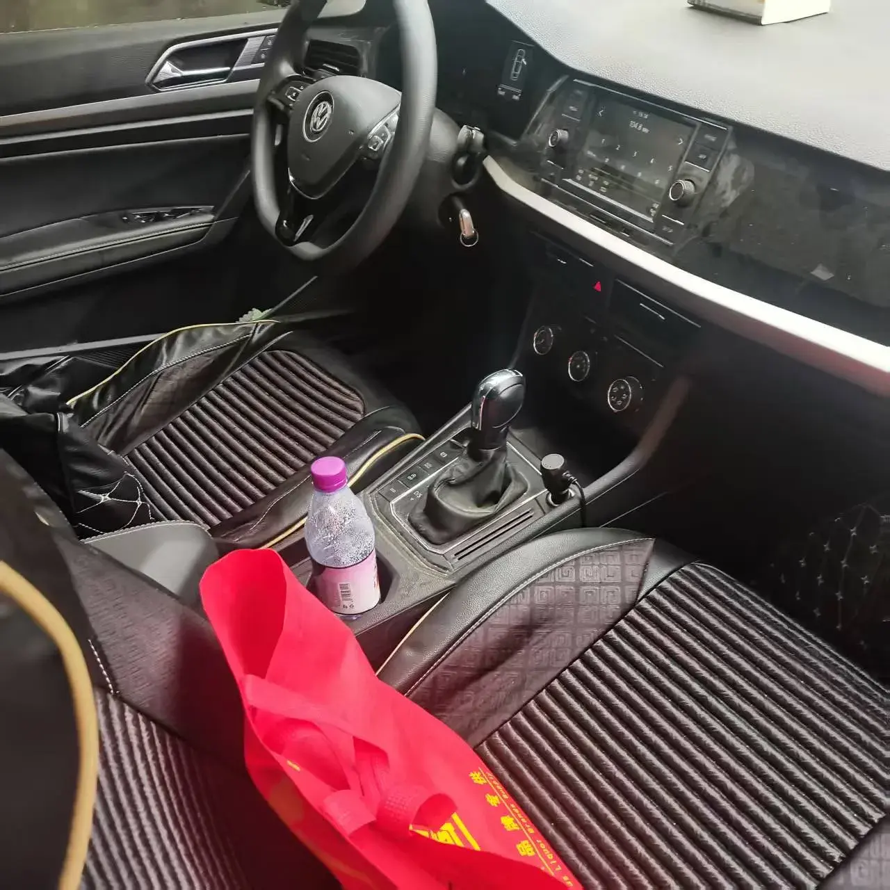 2019 VOLKSWAGEN LAVIDA thumbnail 3