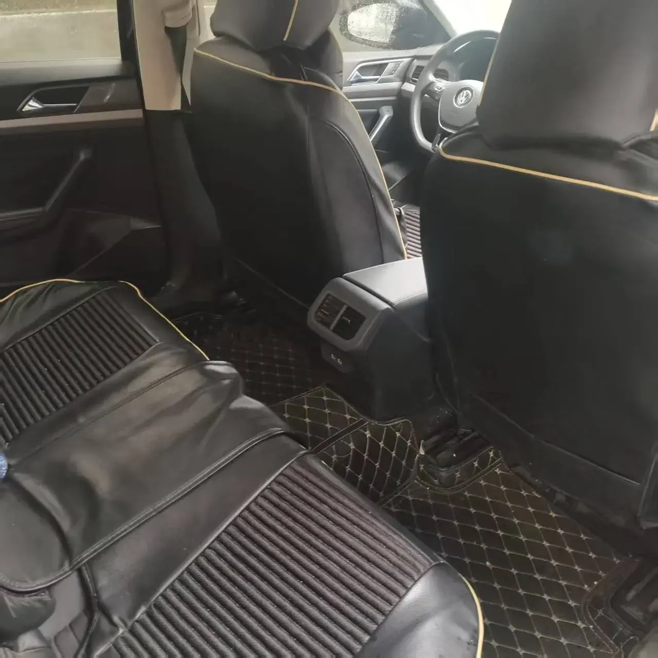 2019 VOLKSWAGEN LAVIDA thumbnail 4