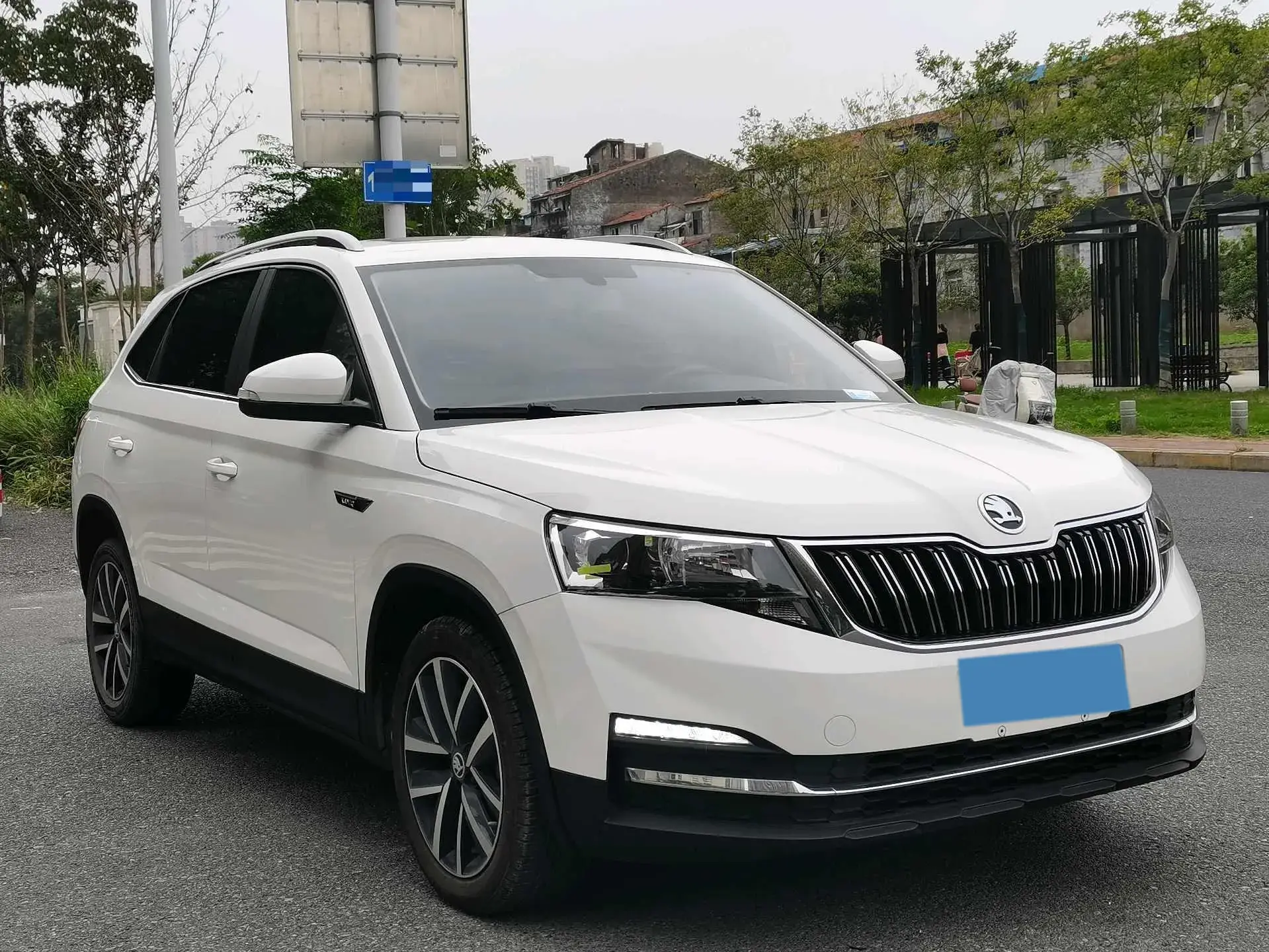 2021 SKODA KAMIQ thumbnail 3