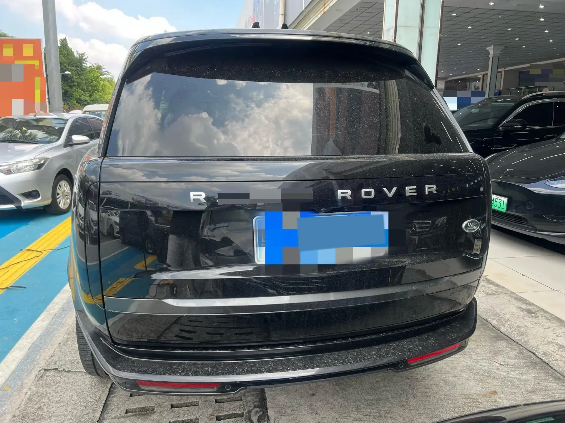 2024 LAND ROVER thumbnail 3