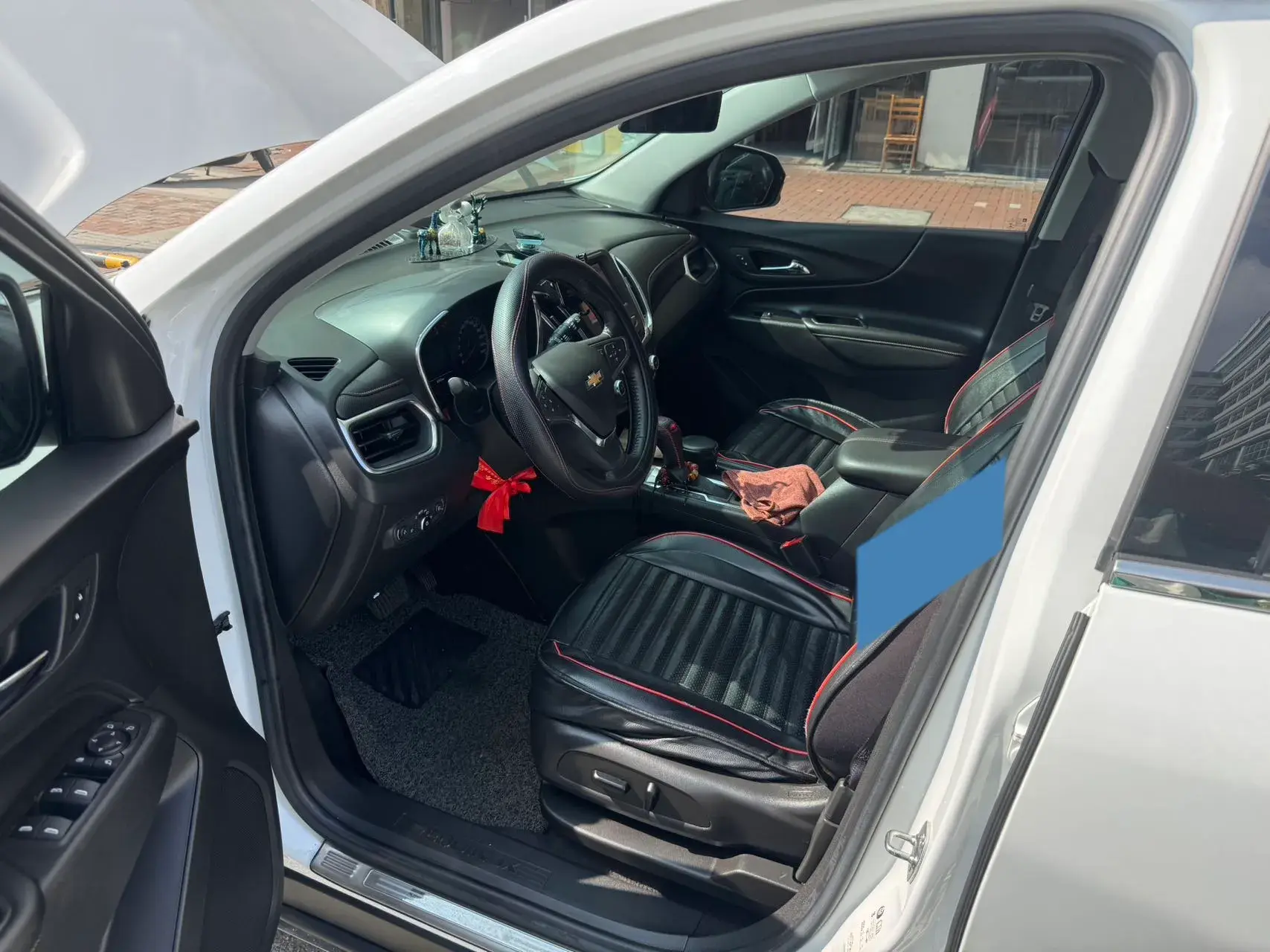 2019 CHEVROLET EQUINOX thumbnail 3