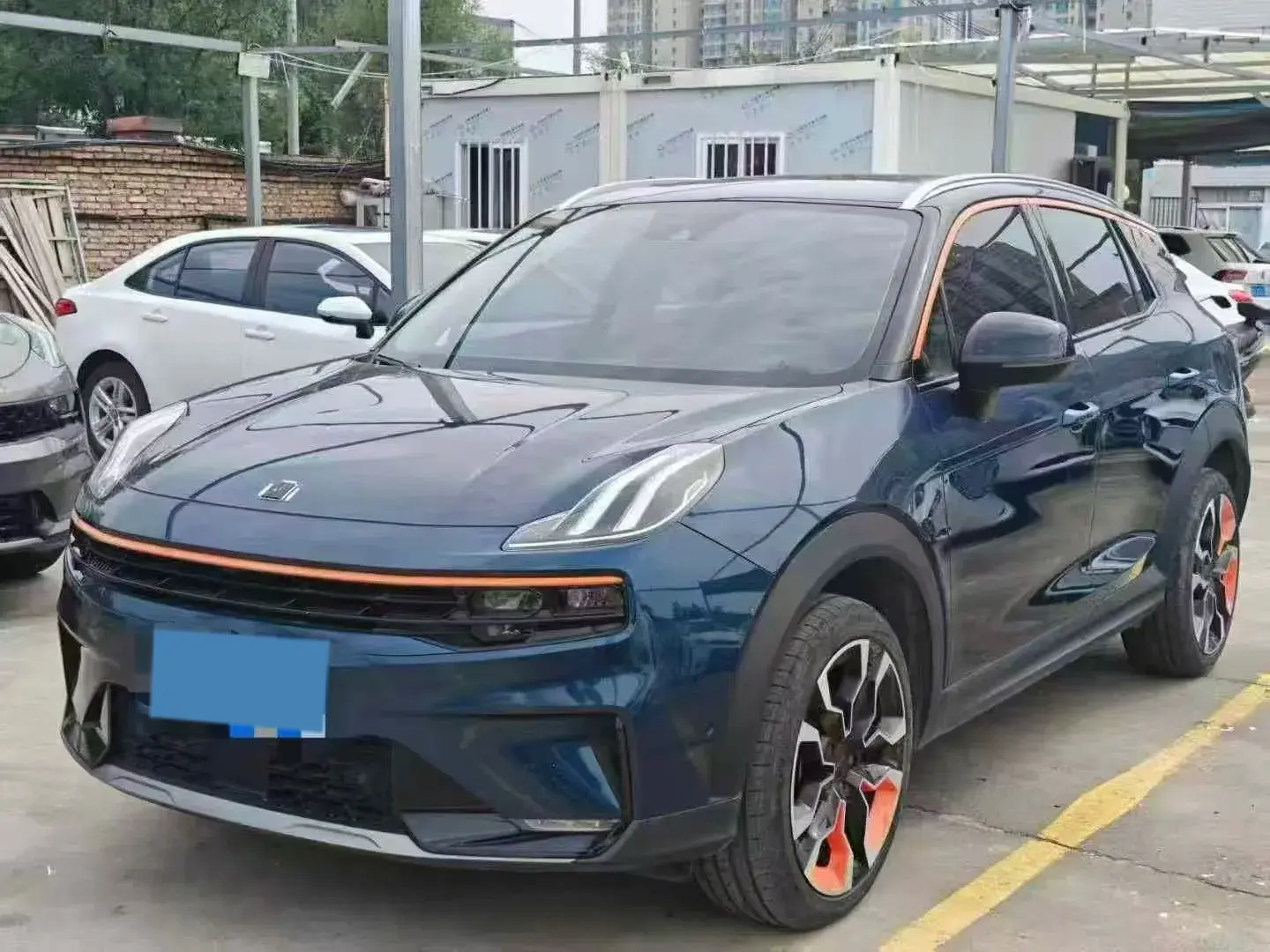 2020 LYNK&CO 06 view 1