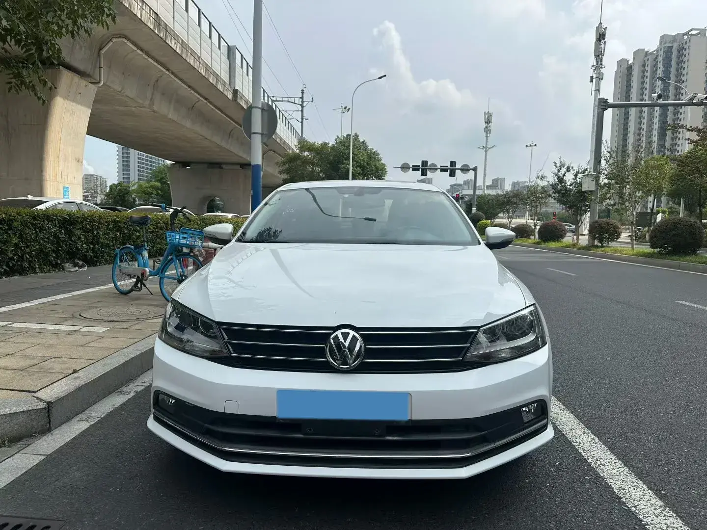 2018 VOLKSWAGEN SAGITAR thumbnail 2