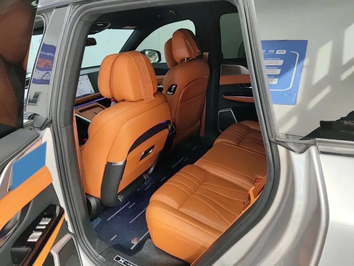 2022 XPENG G9 thumbnail 3