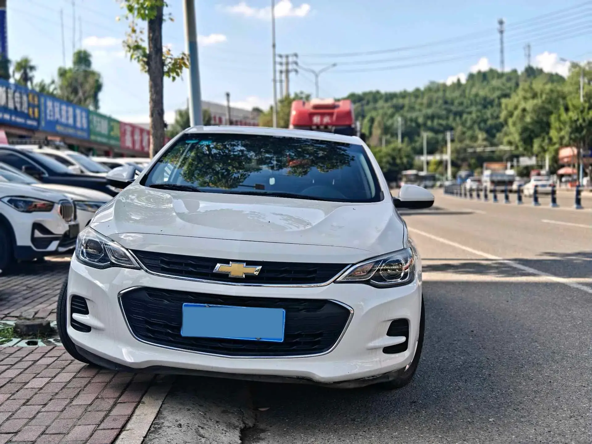 2019 CHEVROLET CAVALIER thumbnail 2