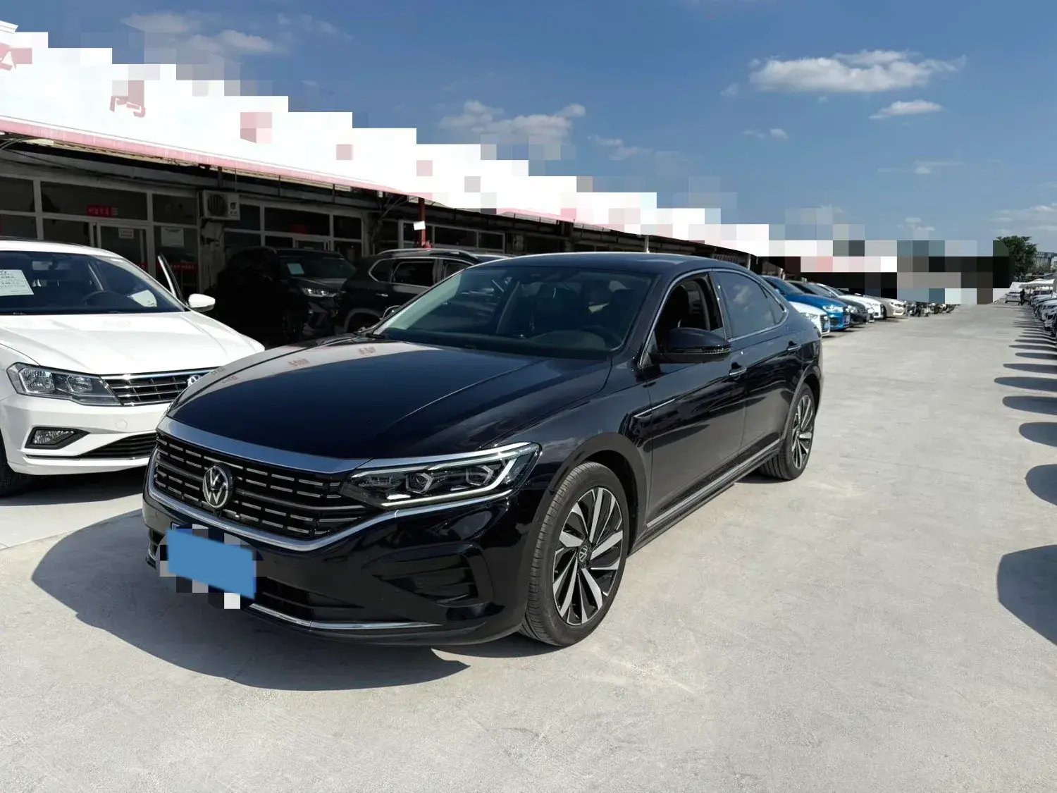 2022 VOLKSWAGEN PASSAT view 1