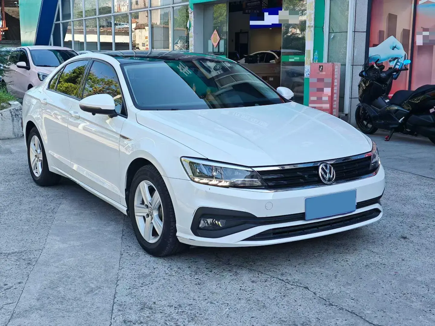 2019 VOLKSWAGEN LAMANDO thumbnail 3