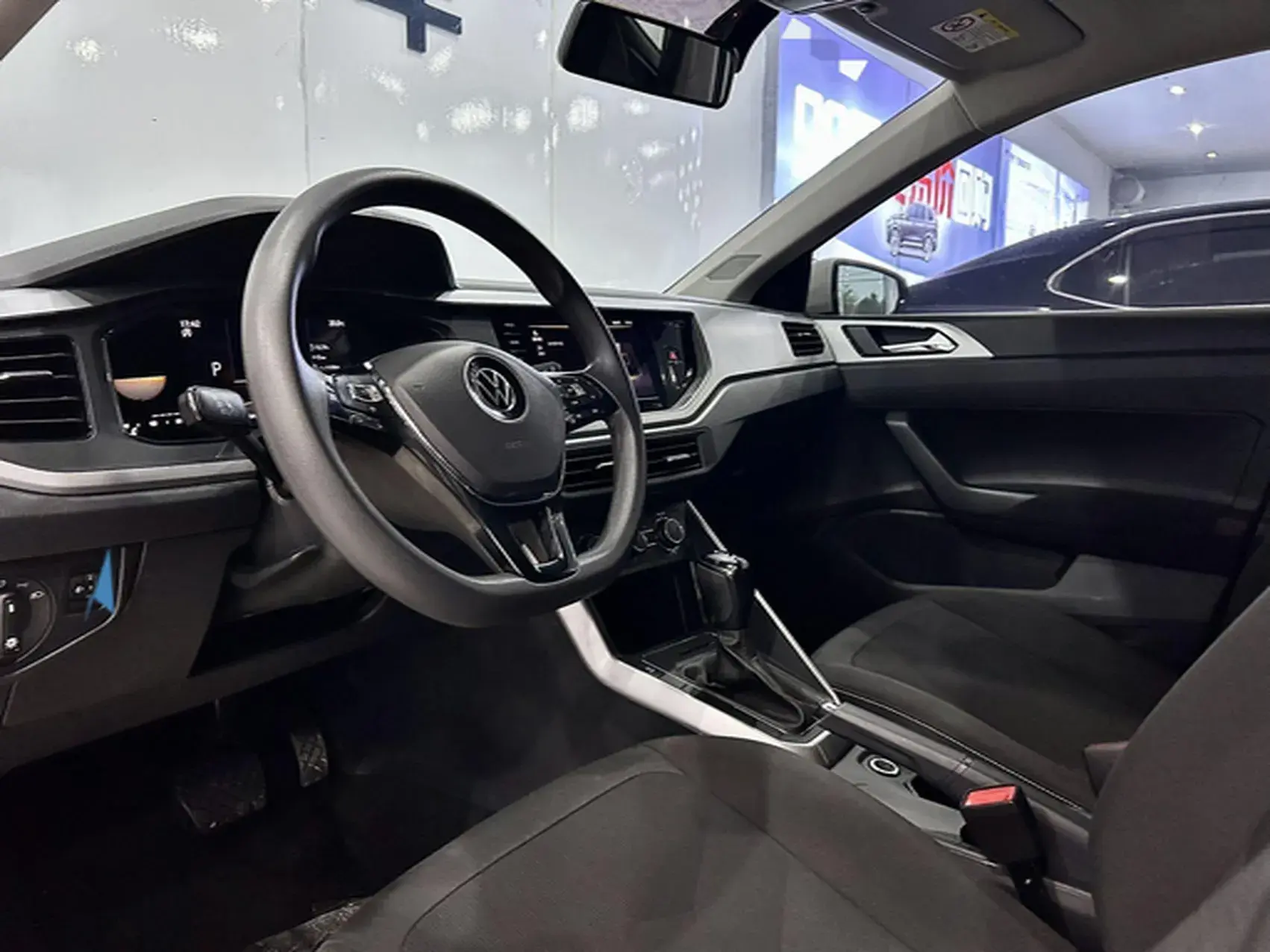 2023 VOLKSWAGEN POLO thumbnail 3