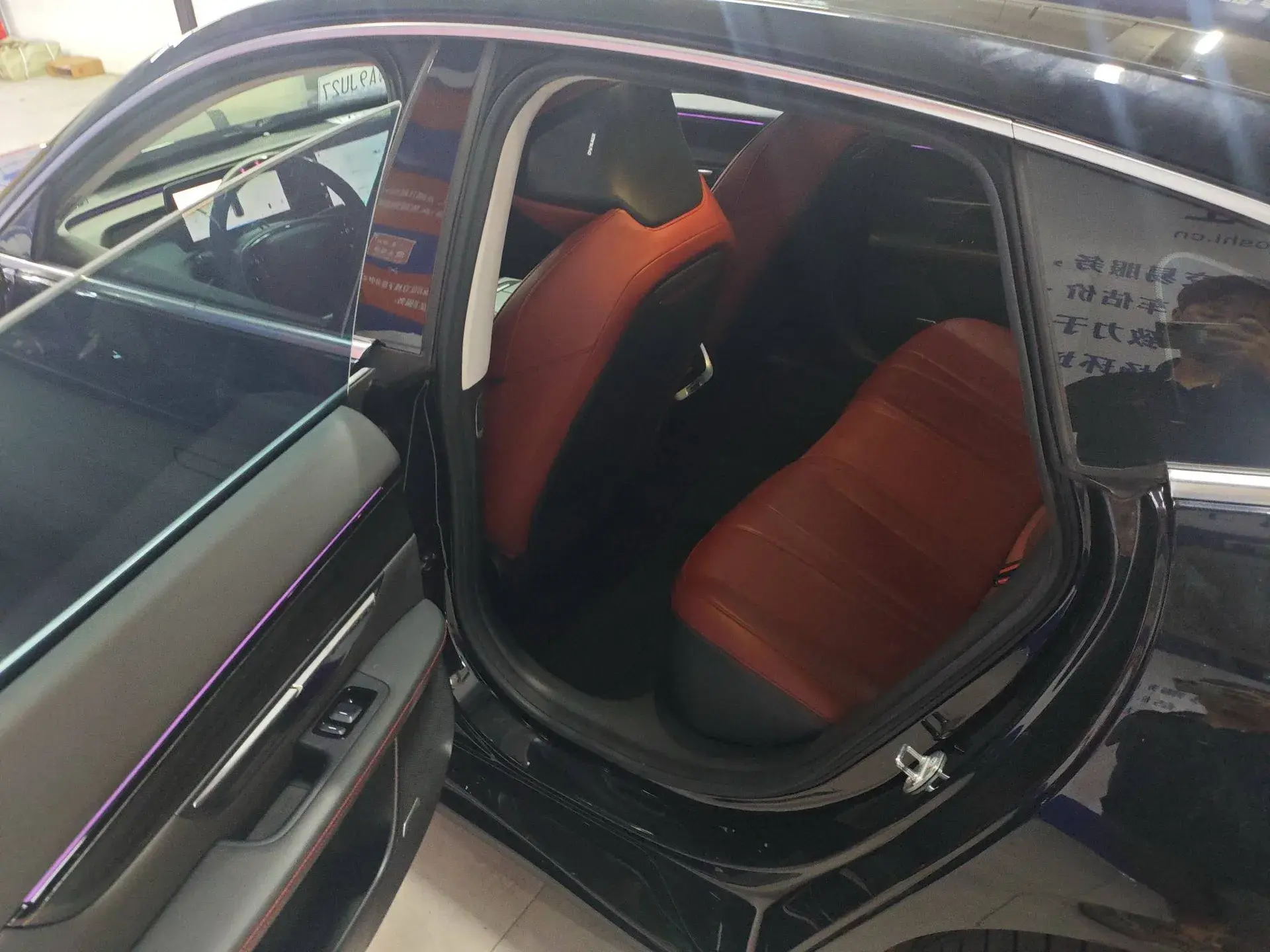 2020 XPENG P7 thumbnail 3