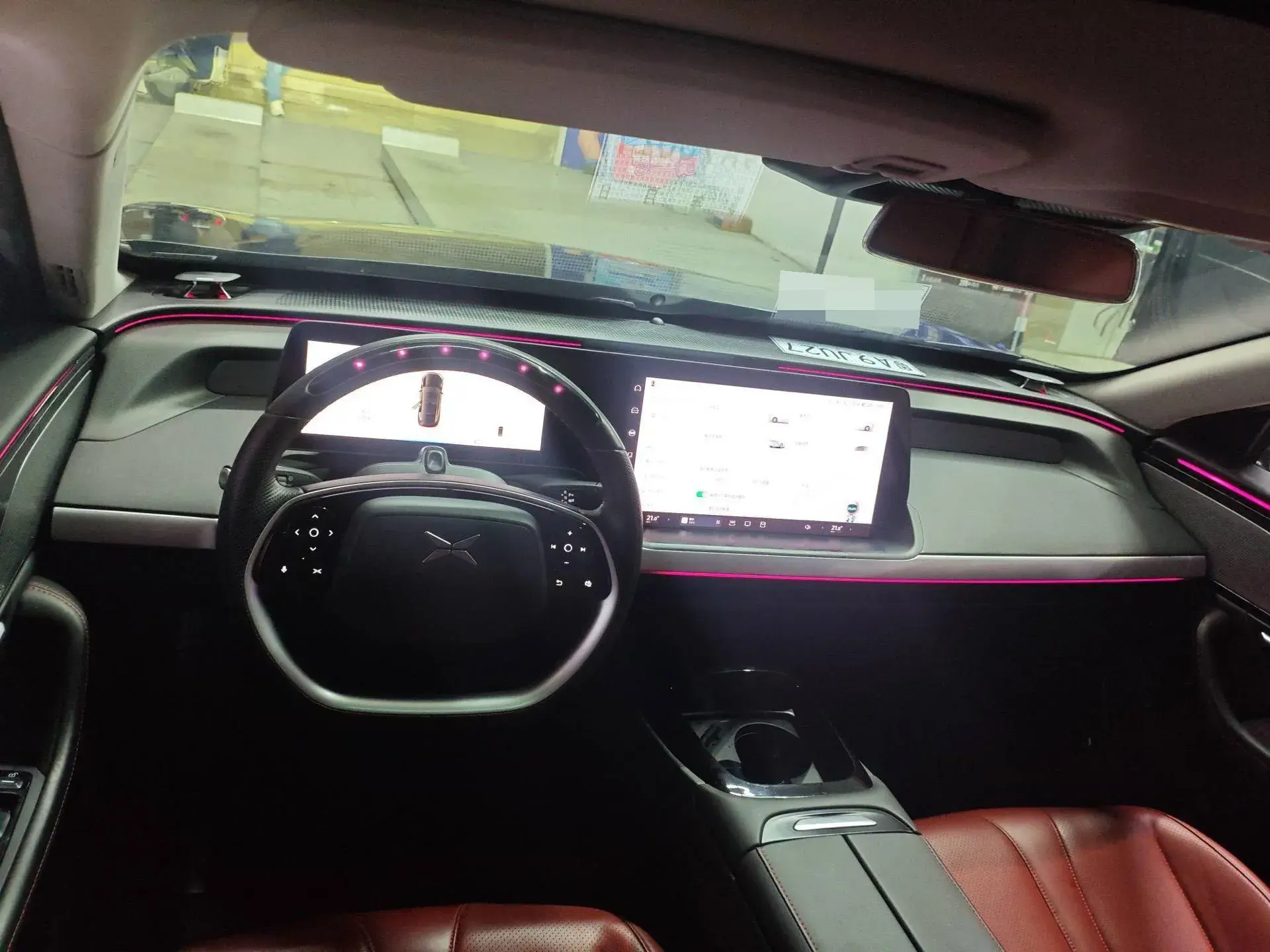 2020 XPENG P7 thumbnail 4