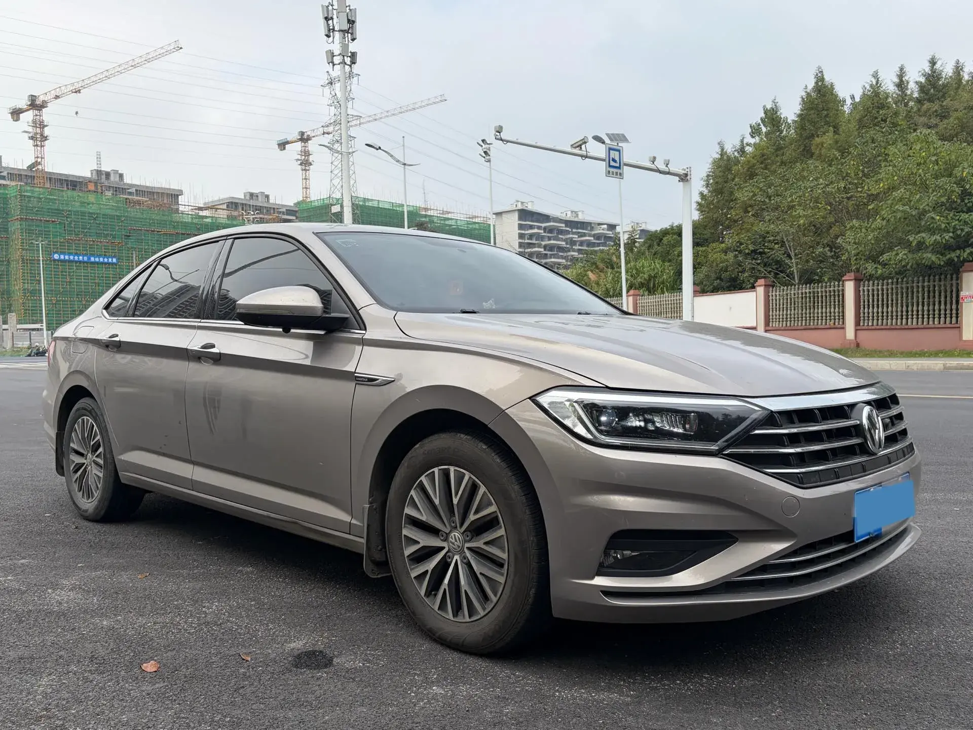 2021 VOLKSWAGEN SAGITAR thumbnail 3