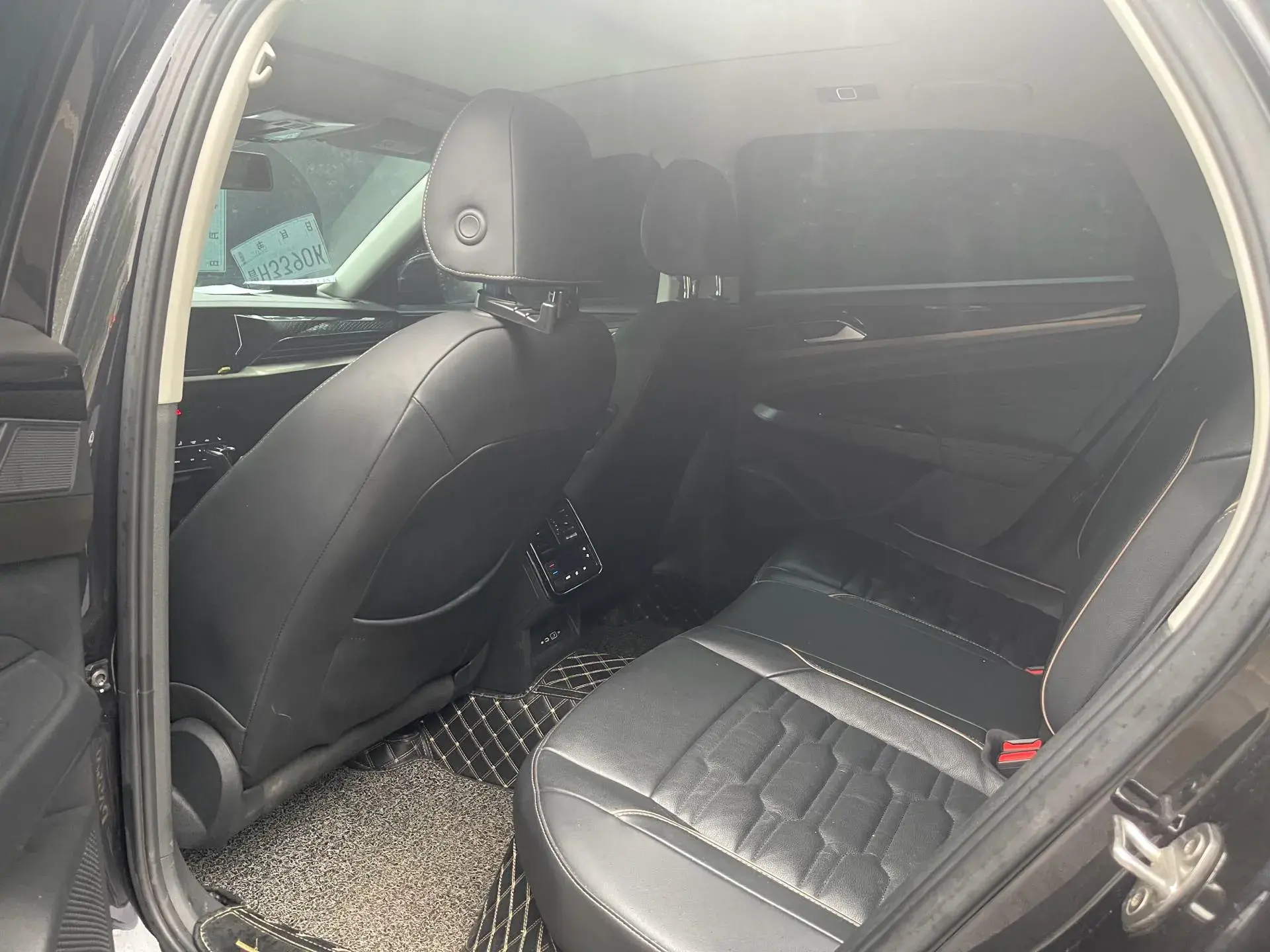 2020 VOLKSWAGEN PASSAT thumbnail 3