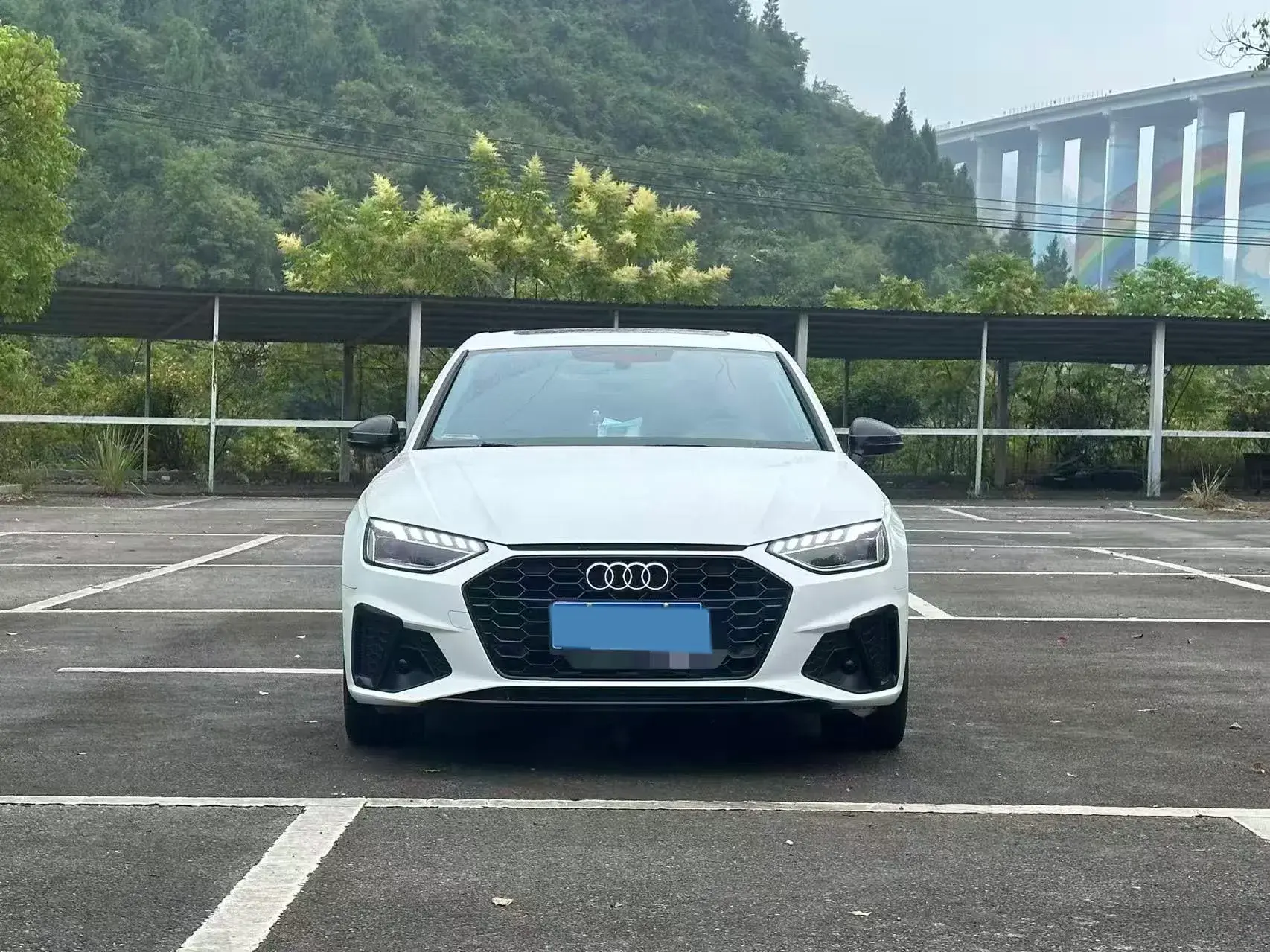 2023 AUDI A4L thumbnail 2