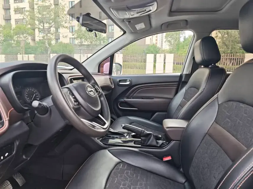 2017 GAC TRUMPCHI thumbnail 4